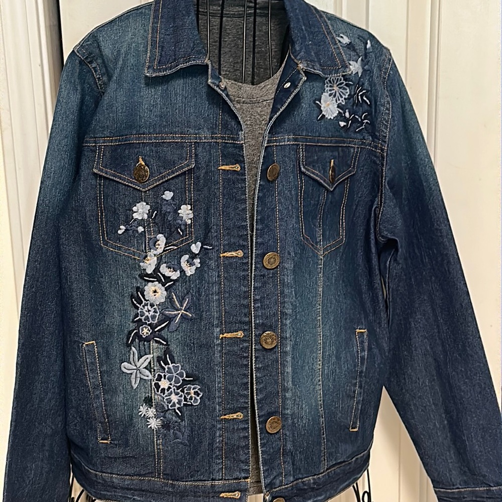 Tanzara Vintage Floral Embroidered Jacket Size L Blue Denim jacket